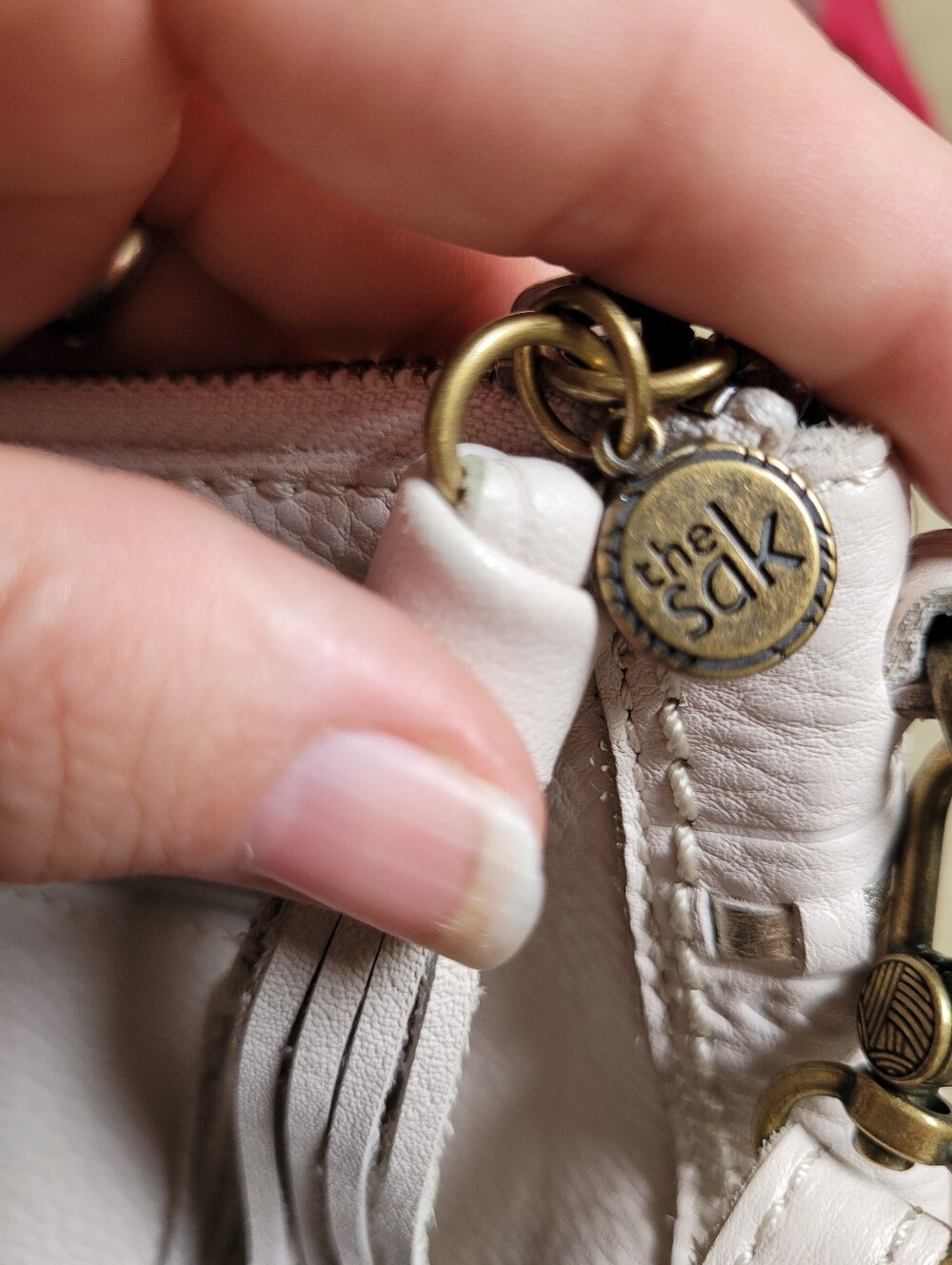 The Sak Pebbled Leather Crossbody Shoulder Bag - Cream - Picture 4 of 6
